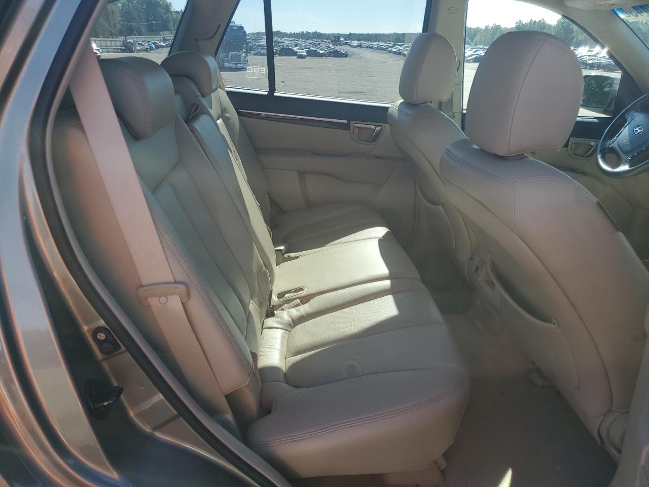 2007 Hyundai Santa Fe - Image 11