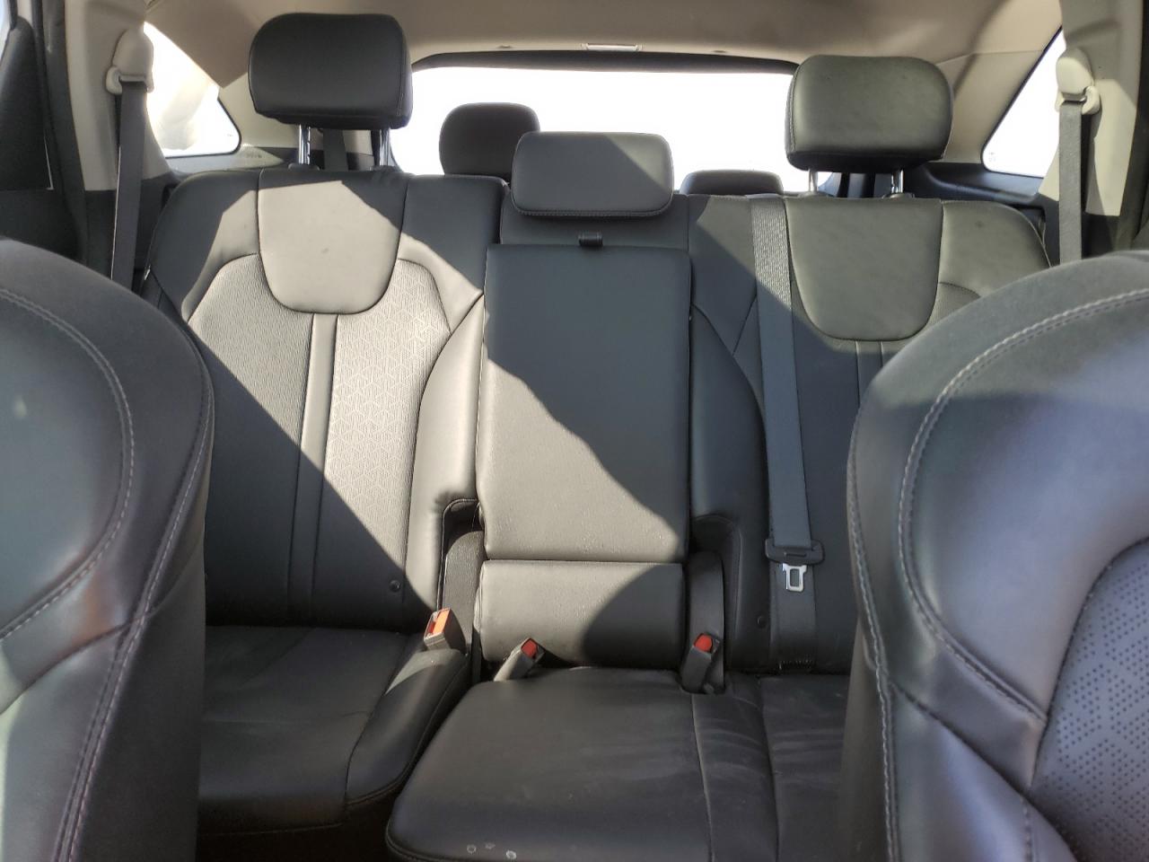 2023 Kia Sorento - Image 10