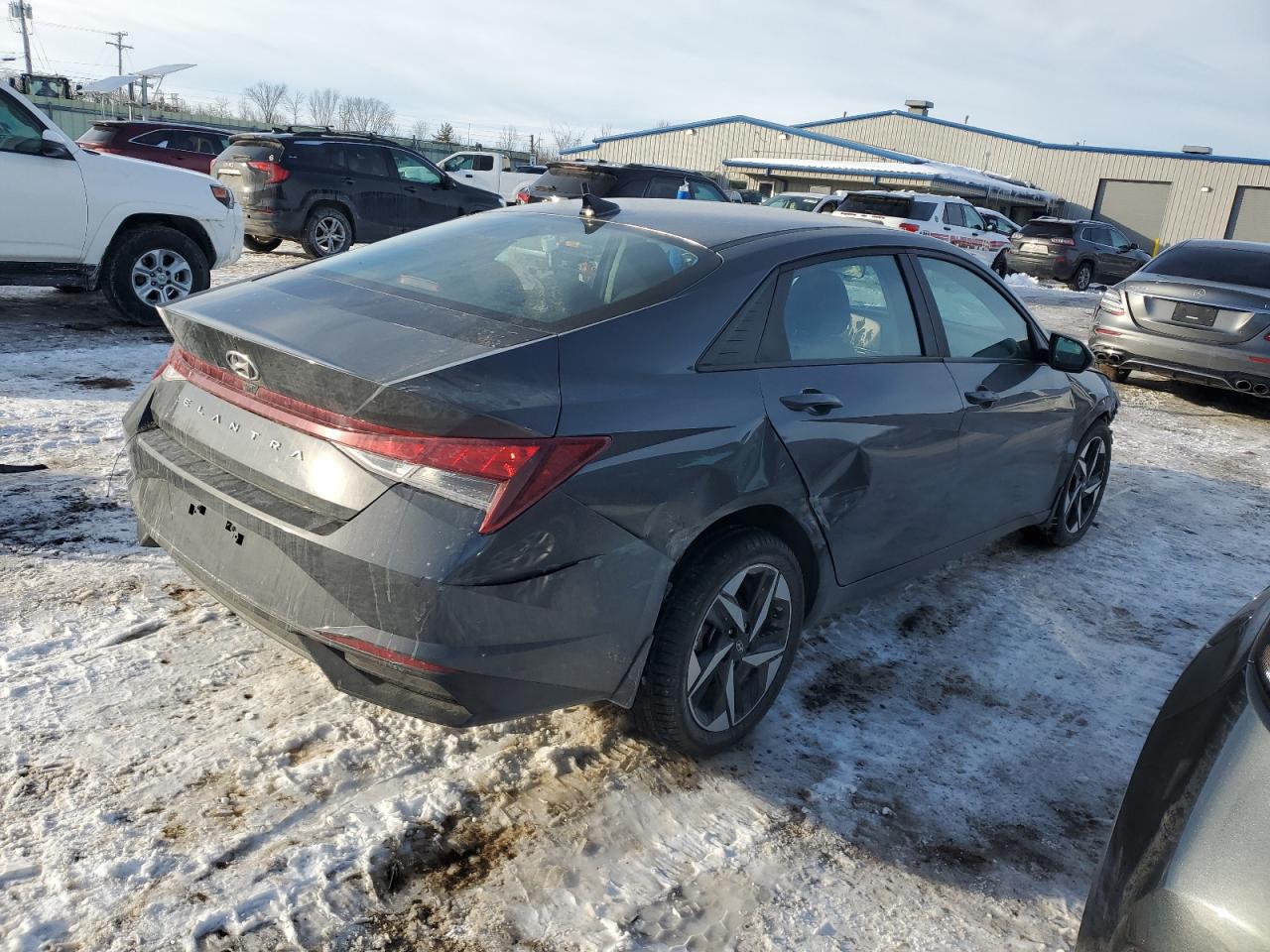 2023 Hyundai Elantra - Image 3