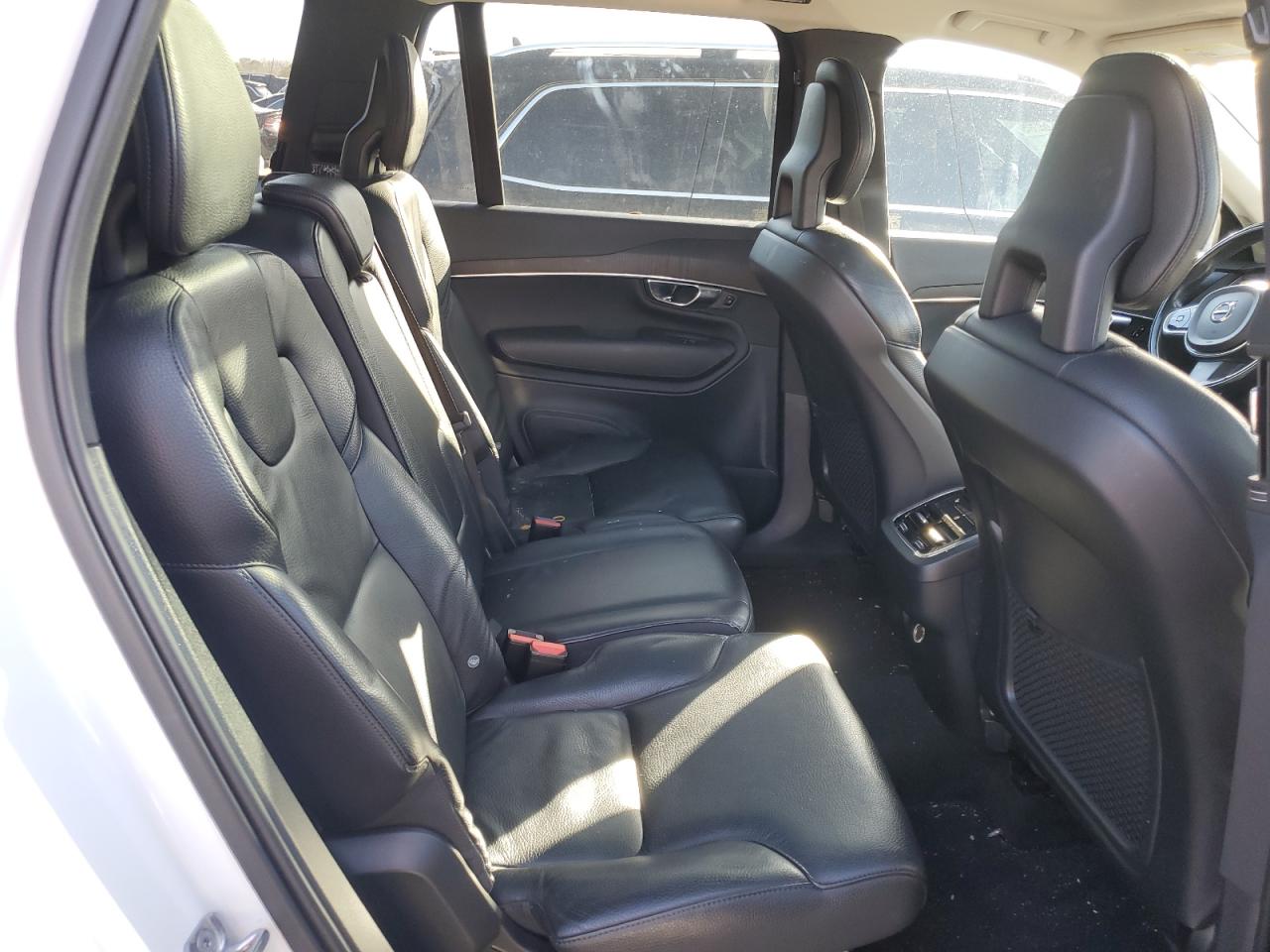 2020 Volvo XC90 - Image 11