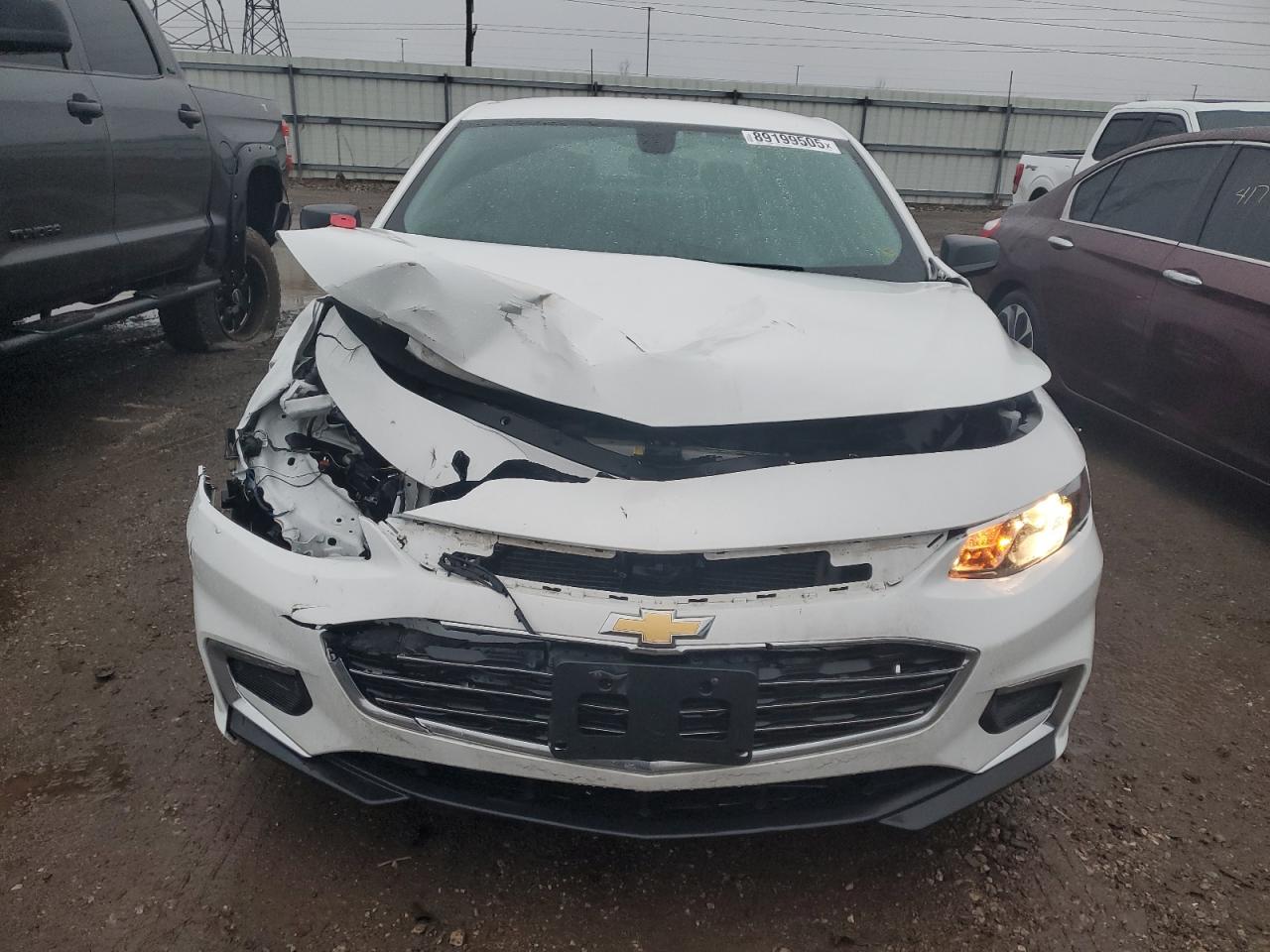 2017 Chevrolet Malibu - Image 5