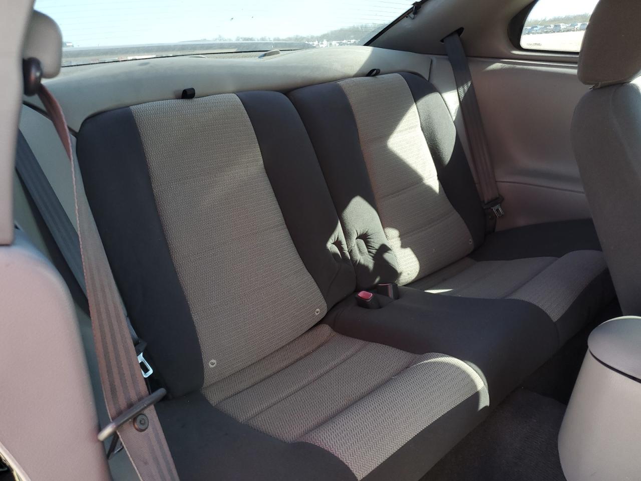 2004 Ford Mustang - Image 10
