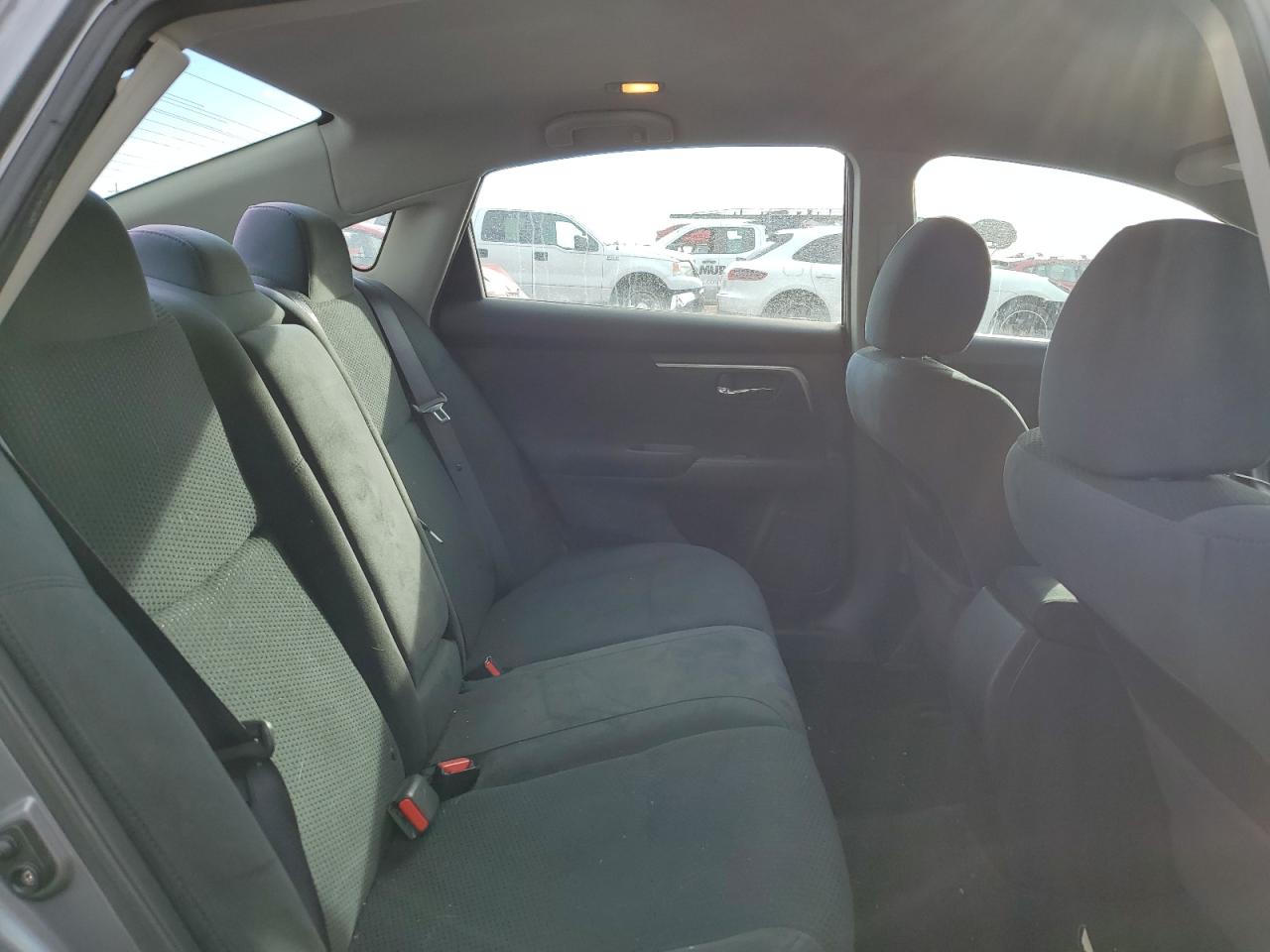 2015 Nissan Altima - Image 10