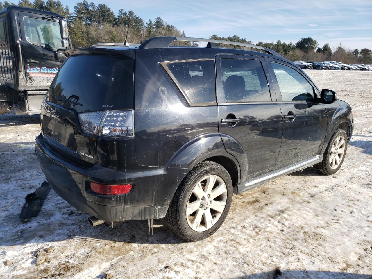 2011 Mitsubishi Outlander - Image 3