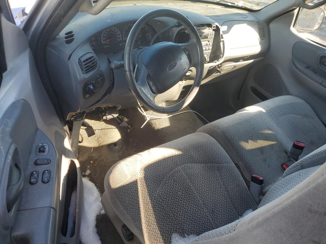 2001 Ford F-150 - Image 8