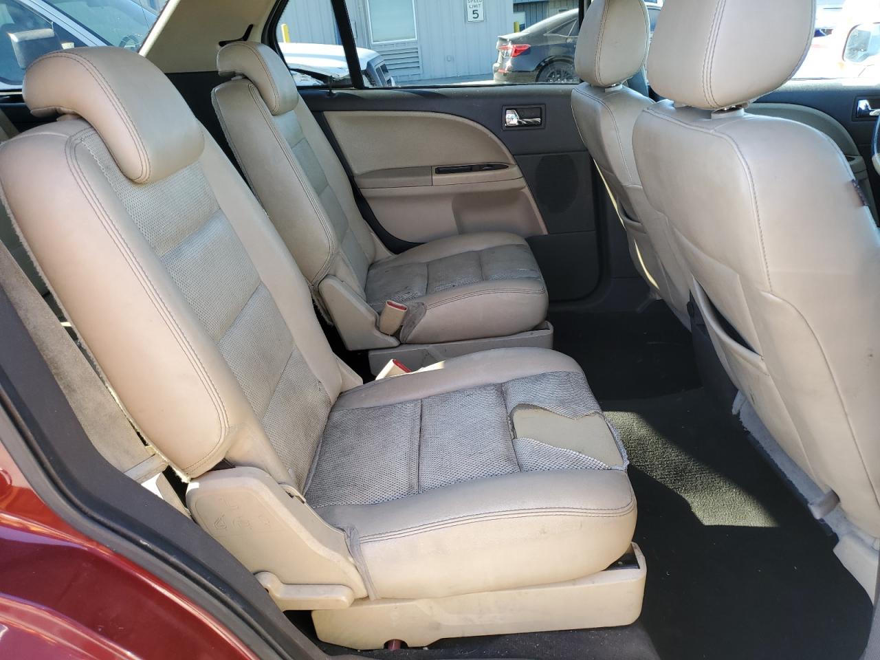 2008 Ford Taurus - Image 11