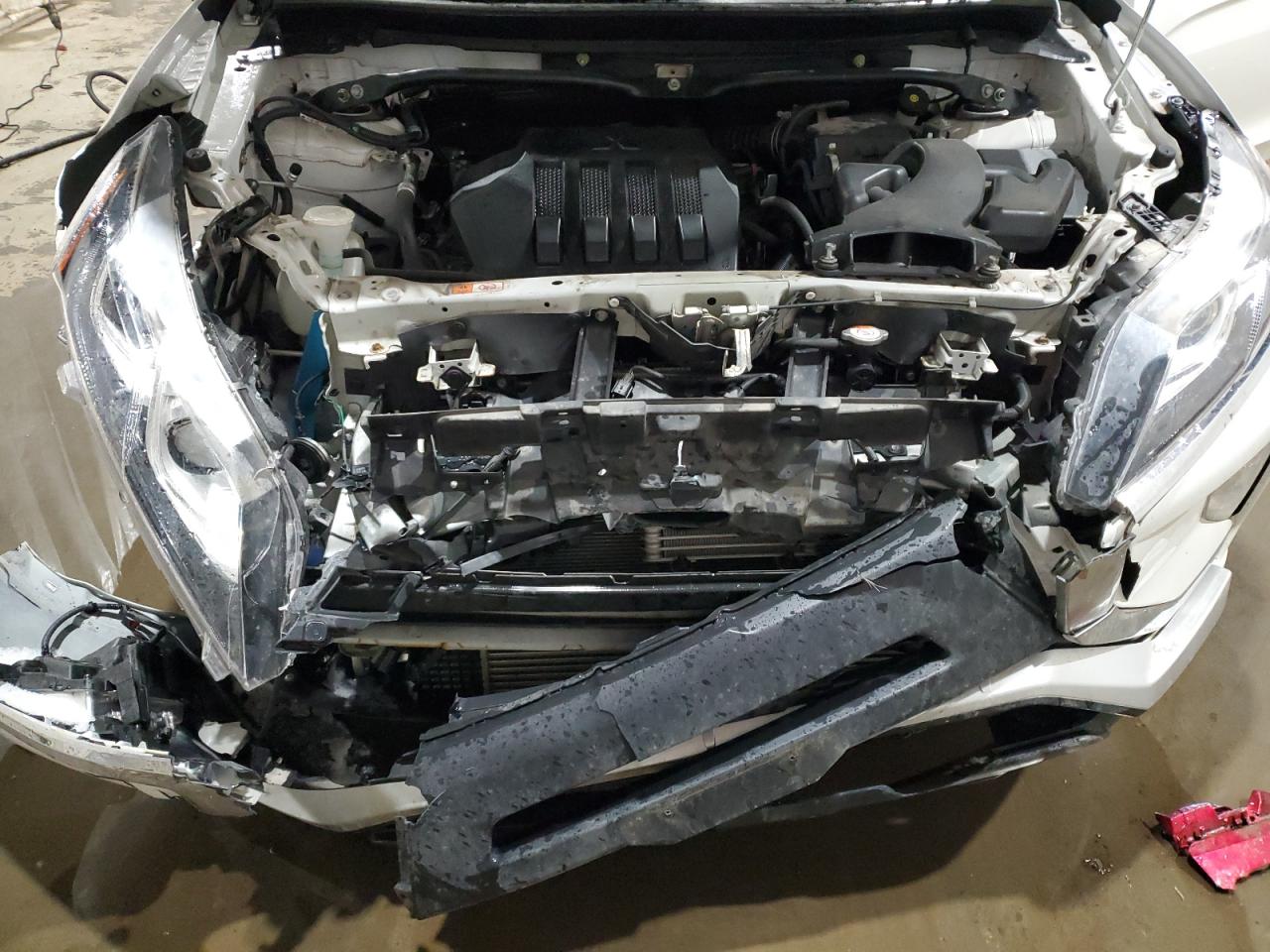 2018 Mitsubishi Eclipse - Image 13