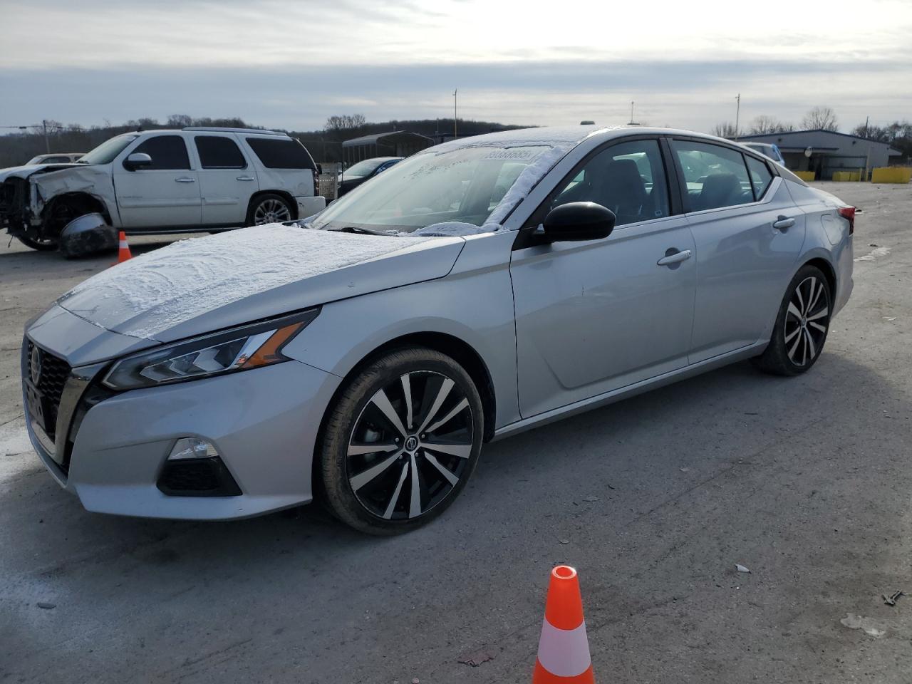 2022 Nissan Altima - Image 1