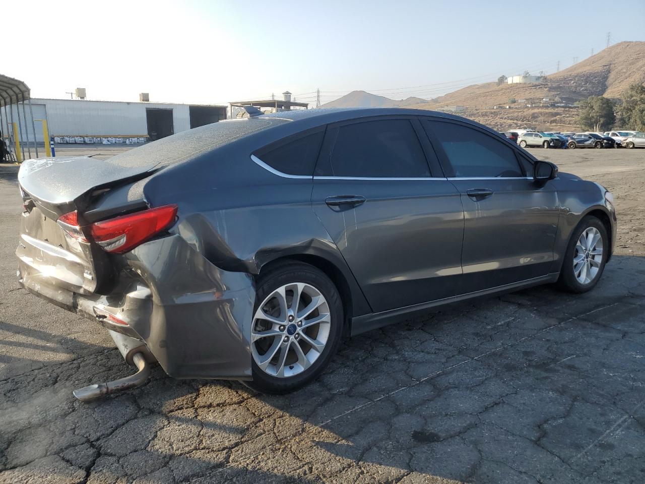 2019 Ford Fusion - Image 3