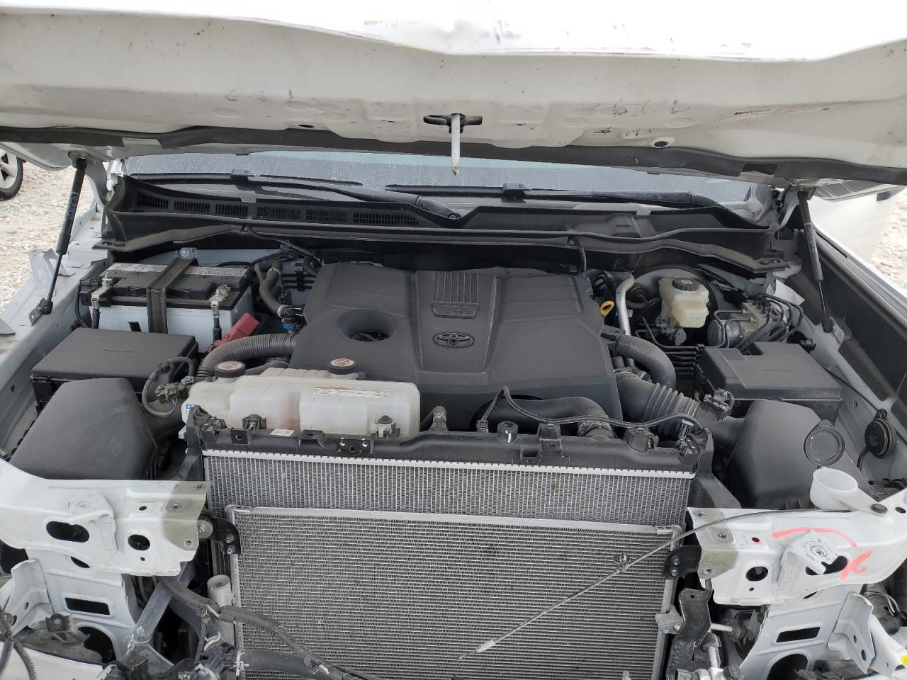 2023 Toyota Tundra - Image 11