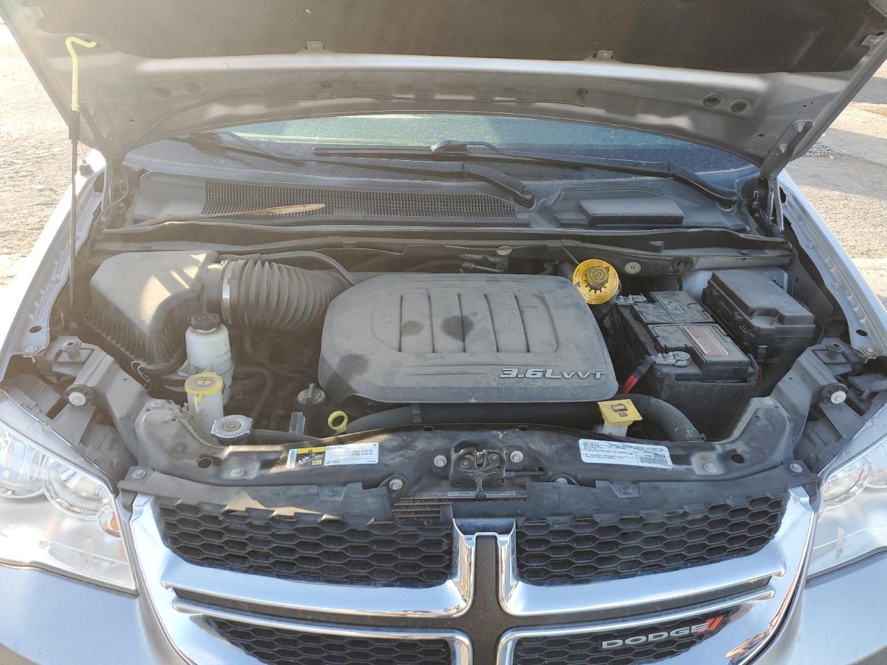 2016 Dodge Caravan - Image 14