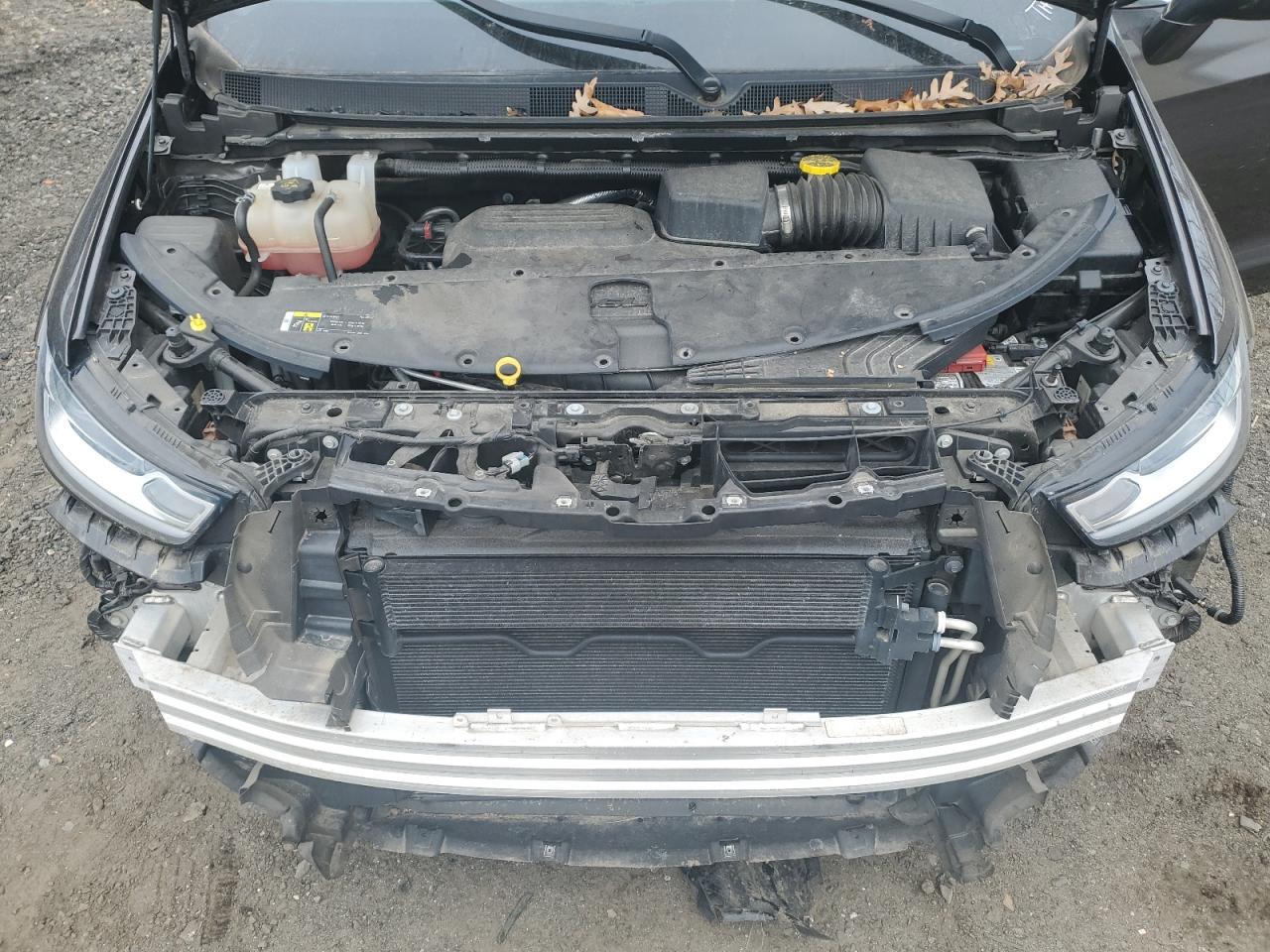 2021 Chrysler Pacifica - Image 12