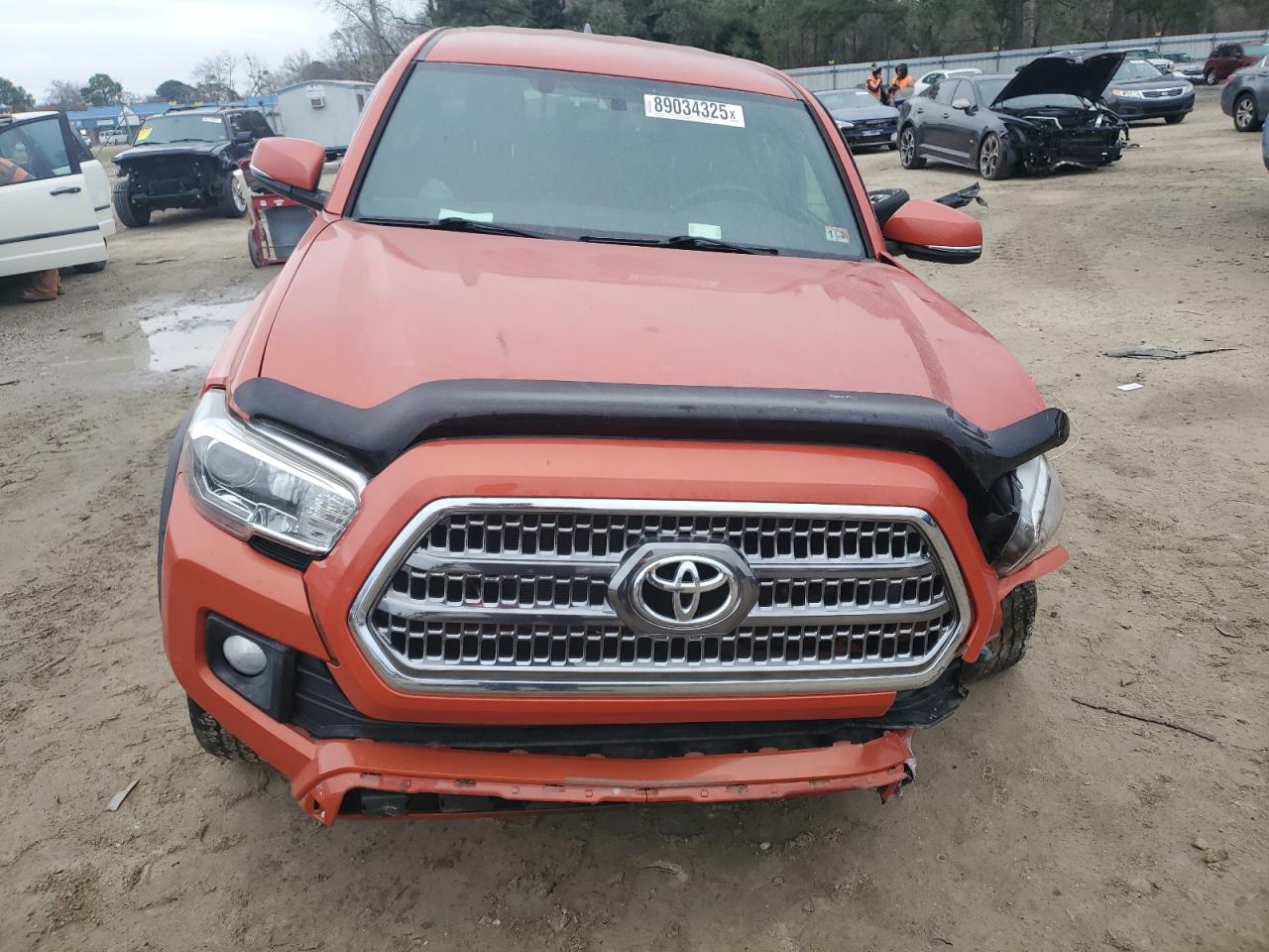 2017 Toyota Tacoma - Image 5