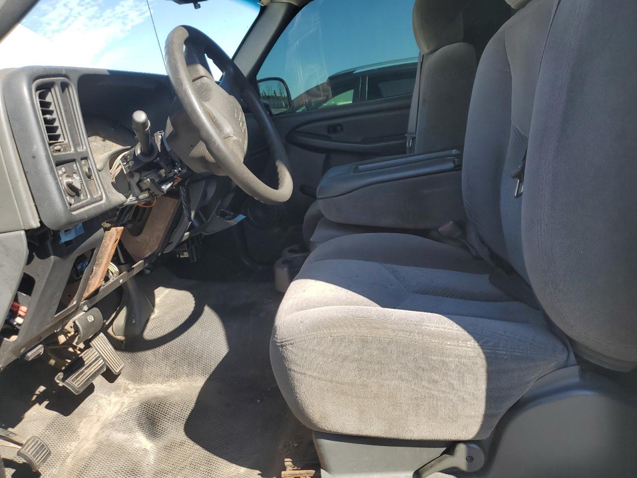 2007 Chevrolet Silverado - Image 7