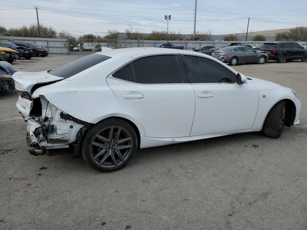 2016 Lexus IS - Image 3