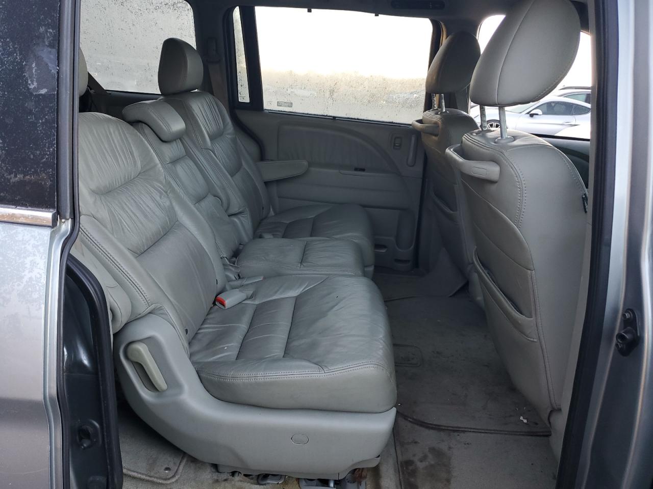 2008 Honda Odyssey - Image 10