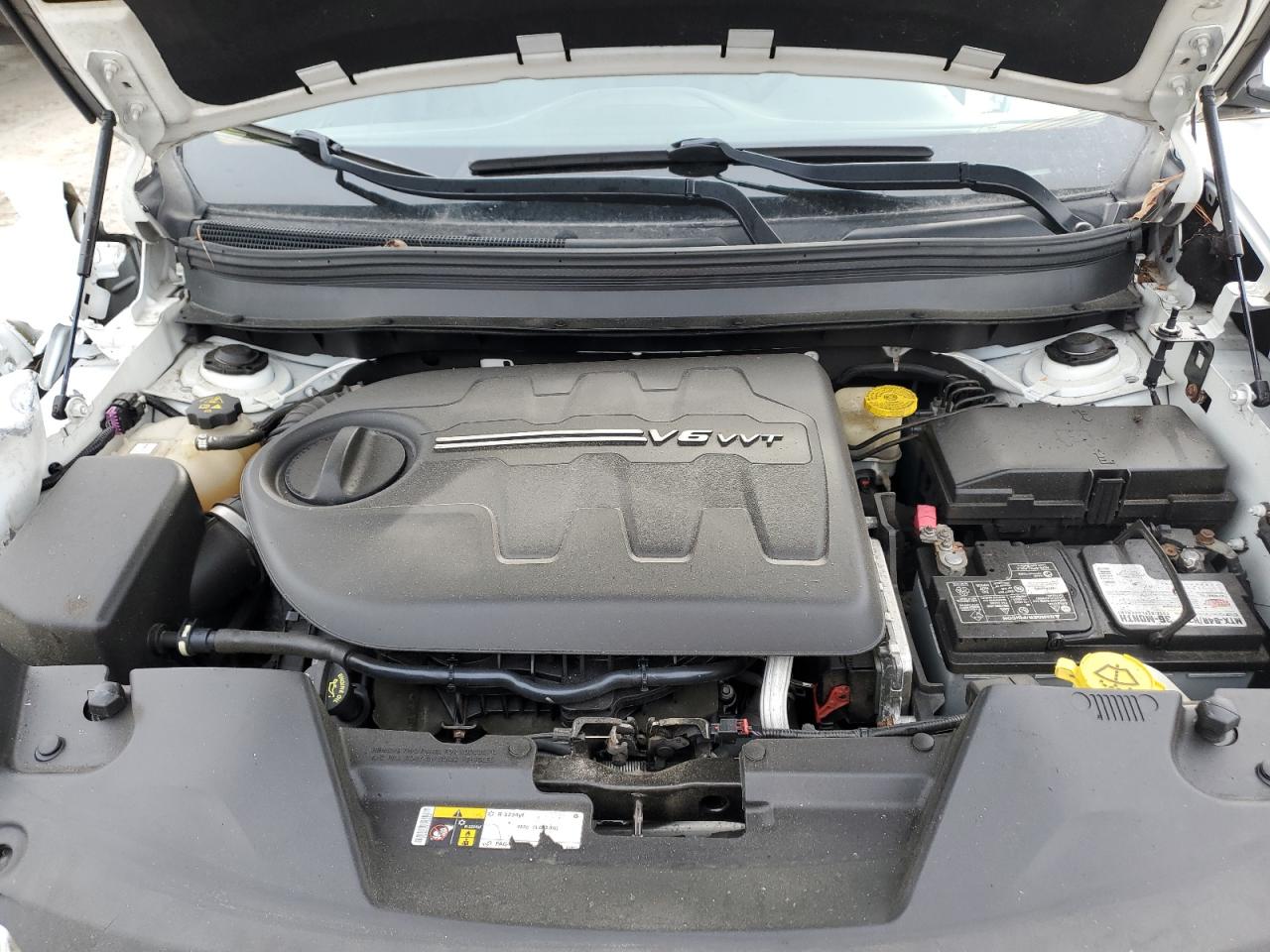2015 Jeep Grand Cherokee - Image 12