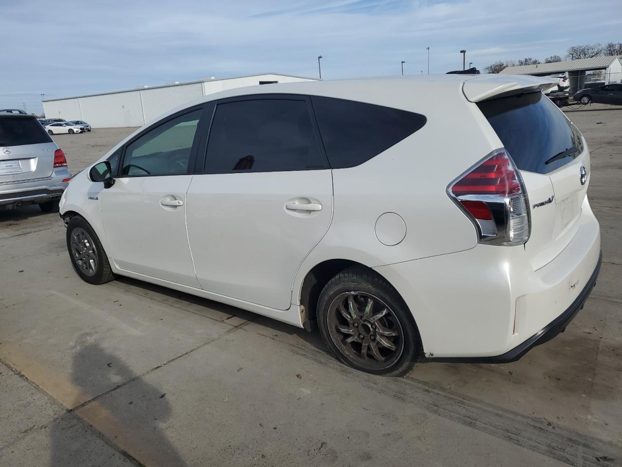 2017 Toyota Prius - Image 2