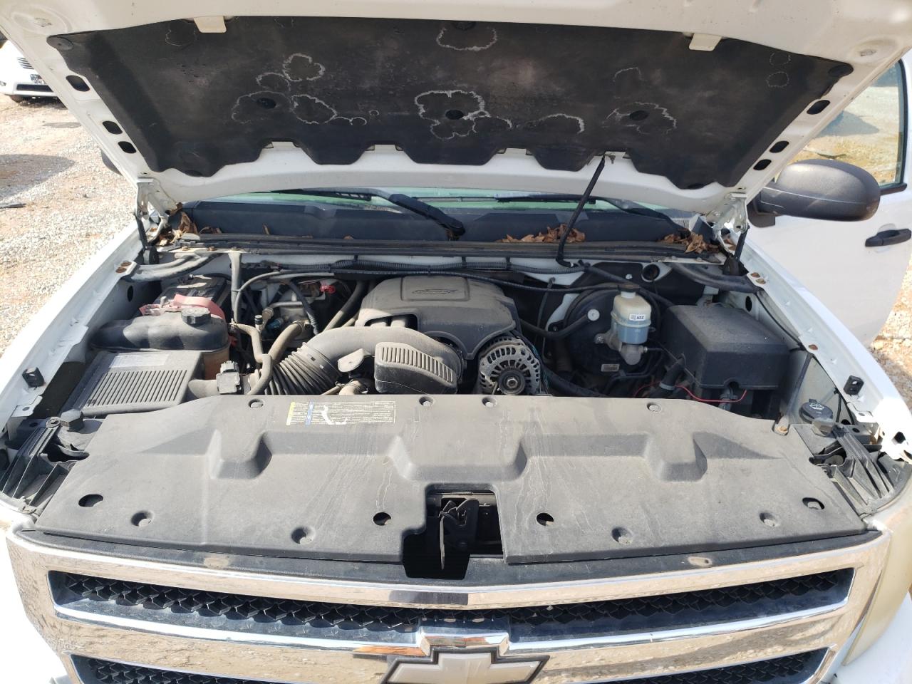2009 Chevrolet Silverado - Image 11