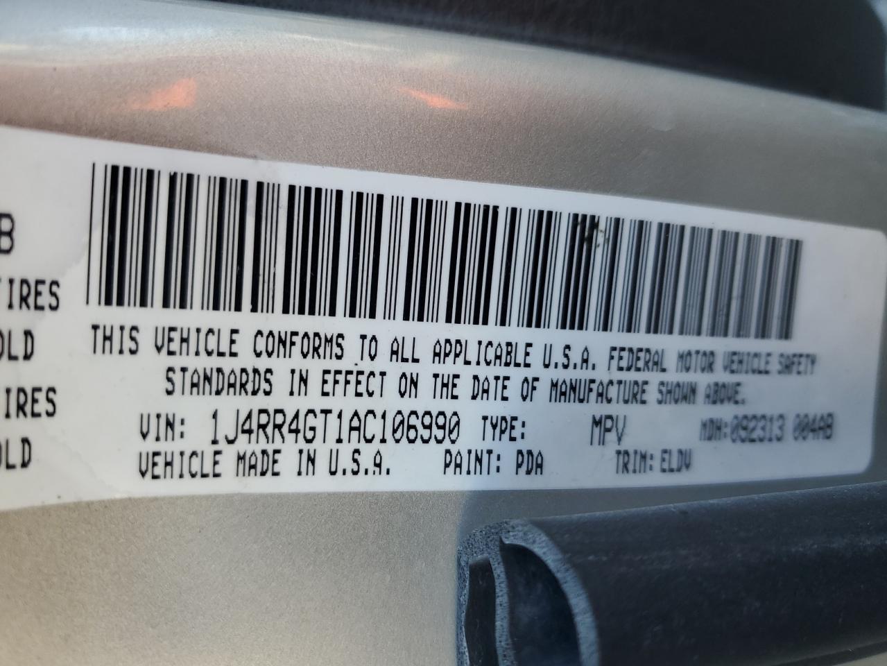 2010 Jeep Grand Cherokee - Image 12