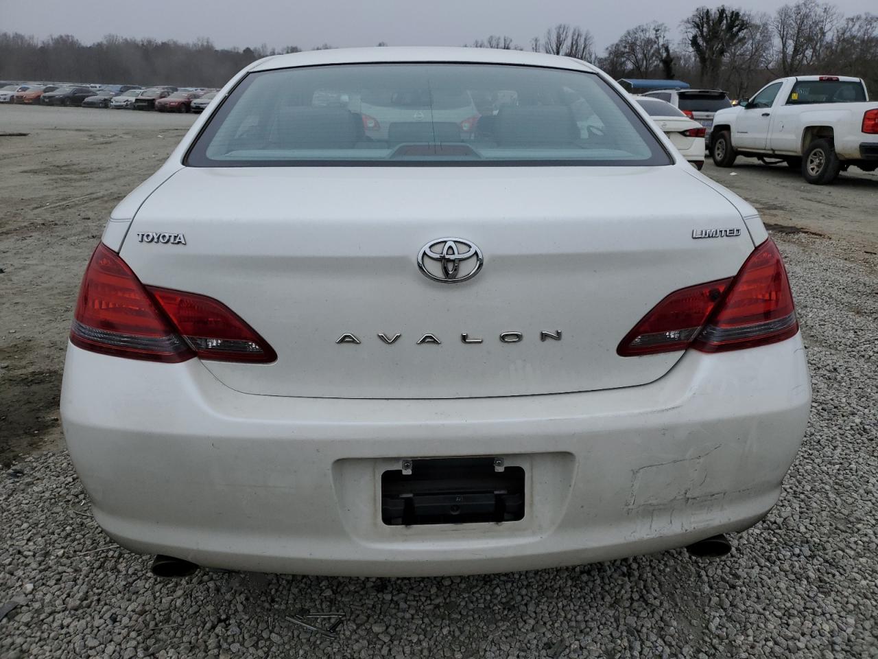 2008 Toyota Avalon - Image 6