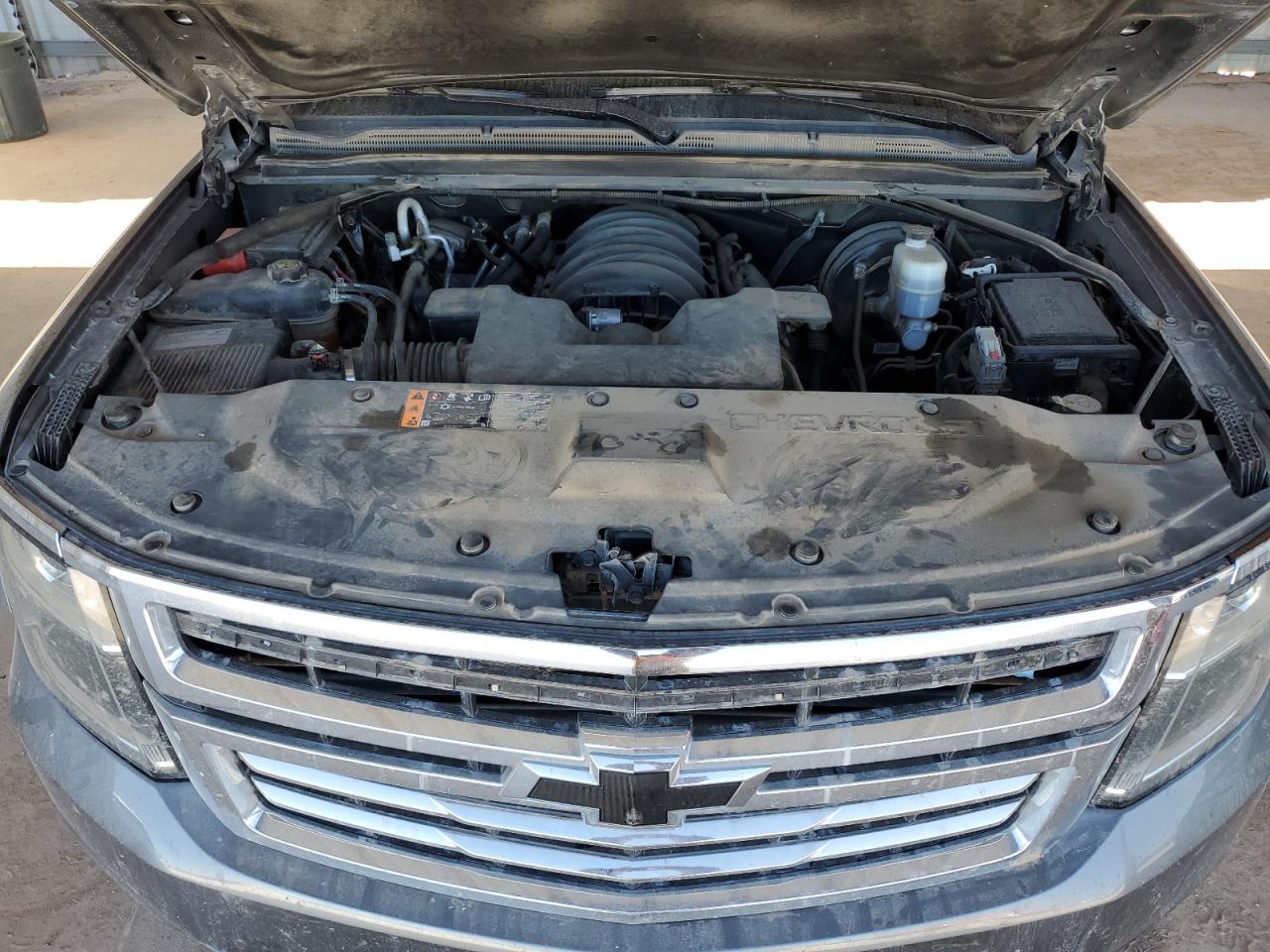 2019 Chevrolet Suburban - Image 12