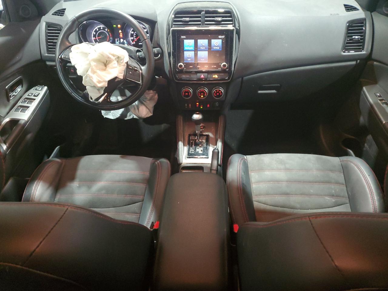 2021 Mitsubishi Outlander - Image 8