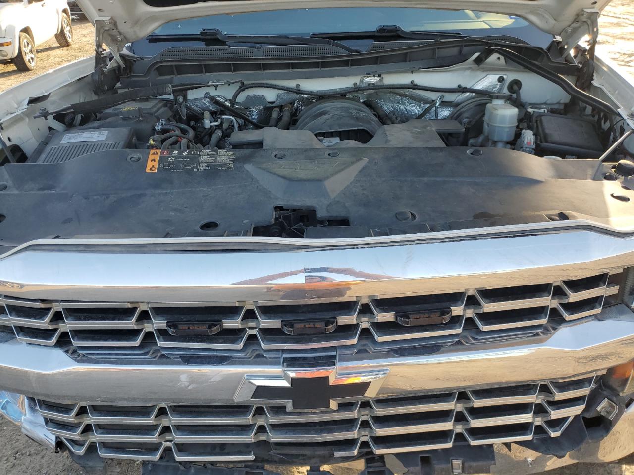 2018 Chevrolet Silverado - Image 11
