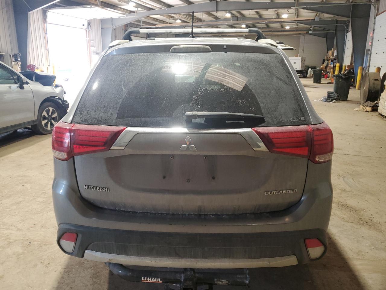 2016 Mitsubishi Outlander - Image 6