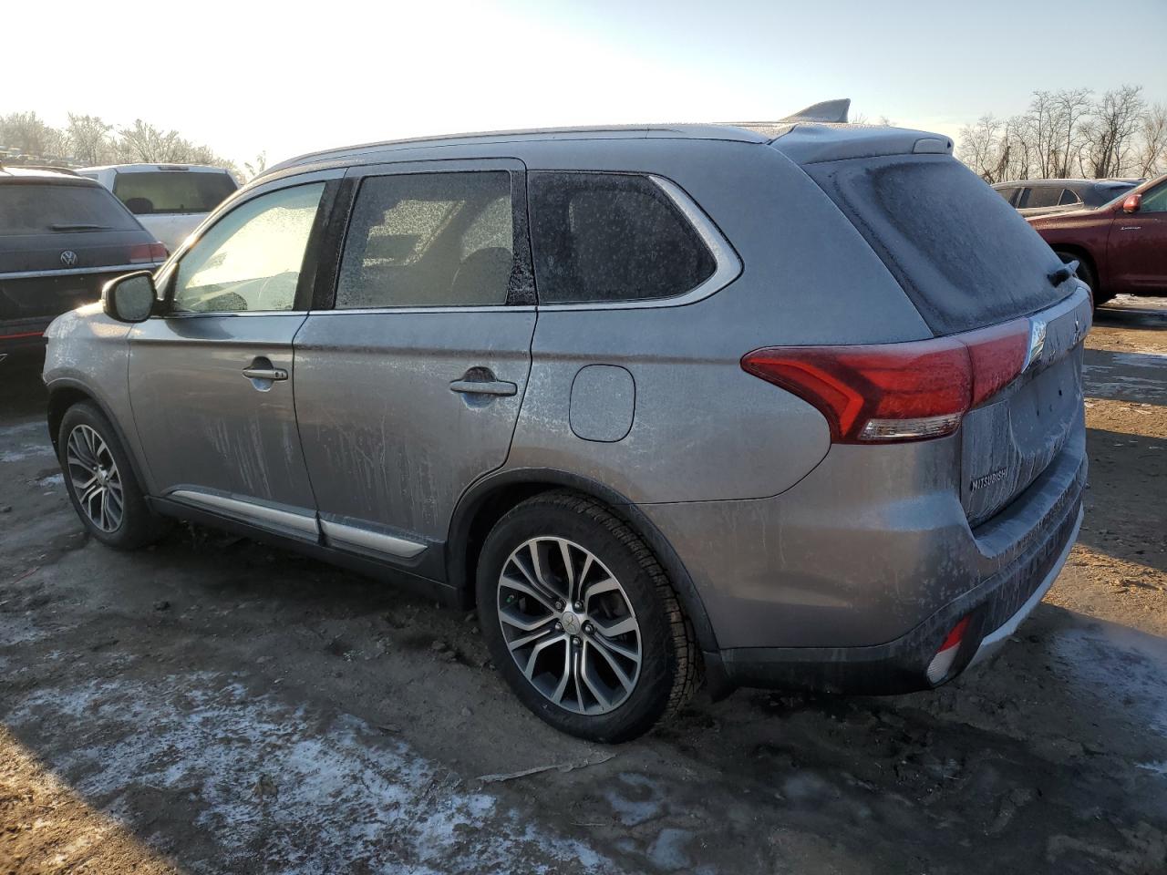 2017 Mitsubishi Outlander - Image 2