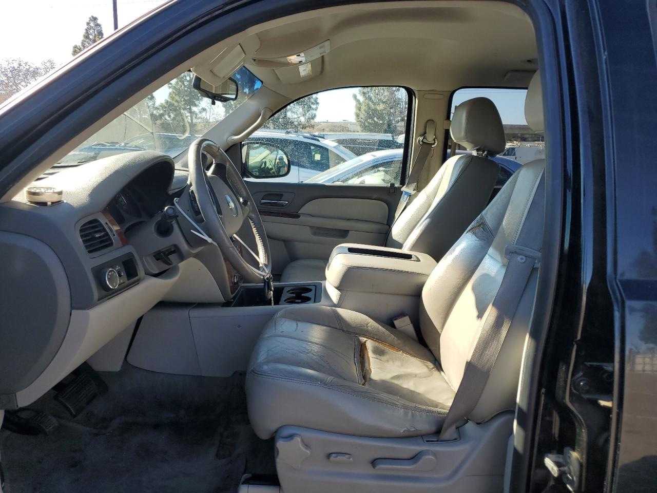 2010 Chevrolet Tahoe - Image 7