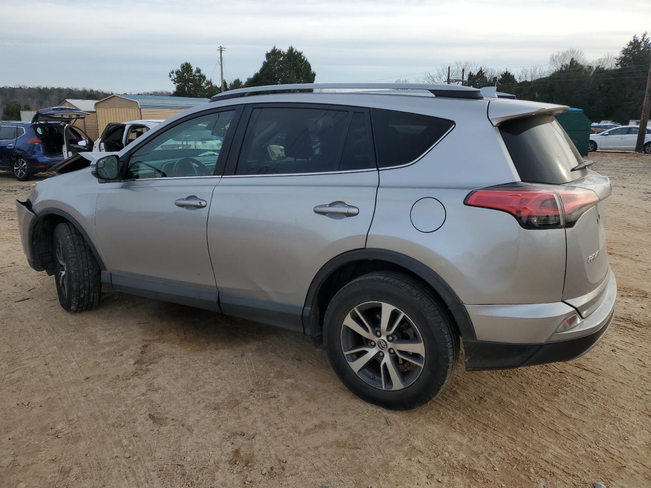 2017 Toyota RAV 4 - Image 2
