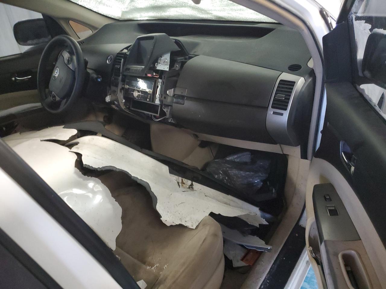 2005 Toyota Prius - Image 8