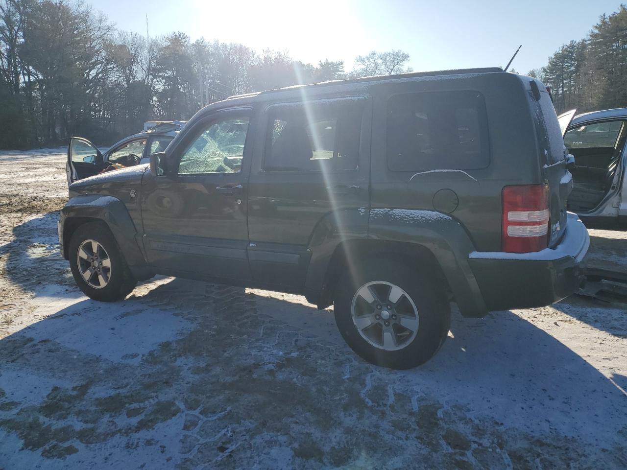 2008 Jeep Liberty (North America) - Image 2
