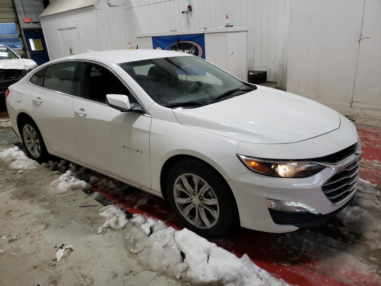 2023 Chevrolet Malibu - Image 4