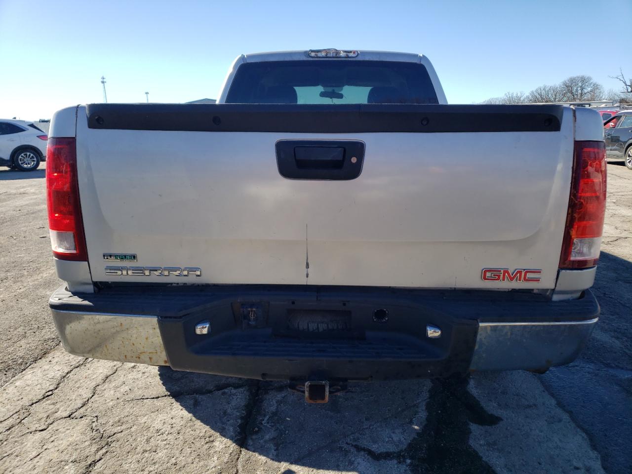 2010 GMC Sierra - Image 6