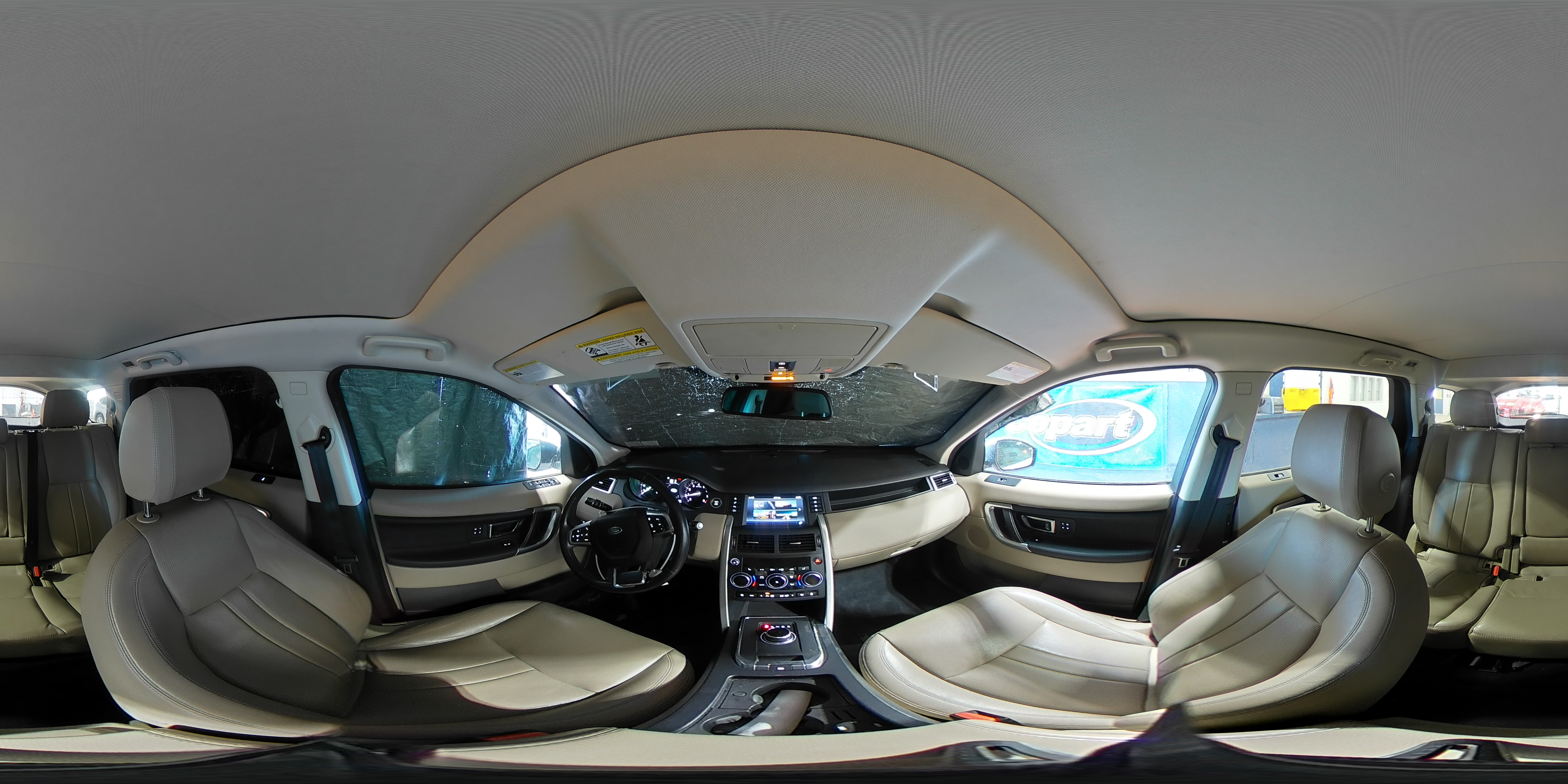 2018 Land Rover Discovery - Image 14