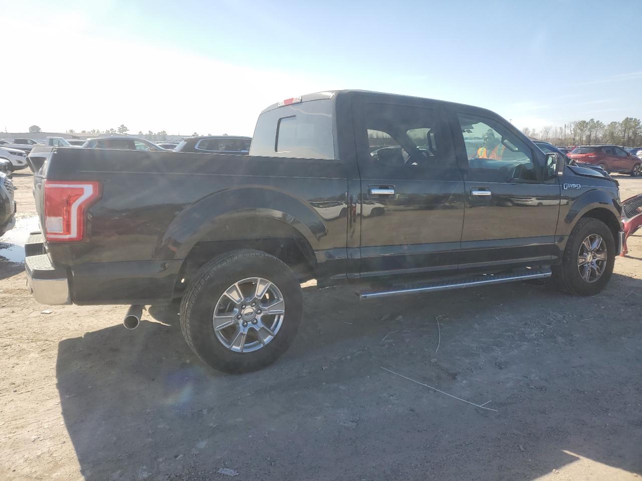 2015 Ford F-150 - Image 3