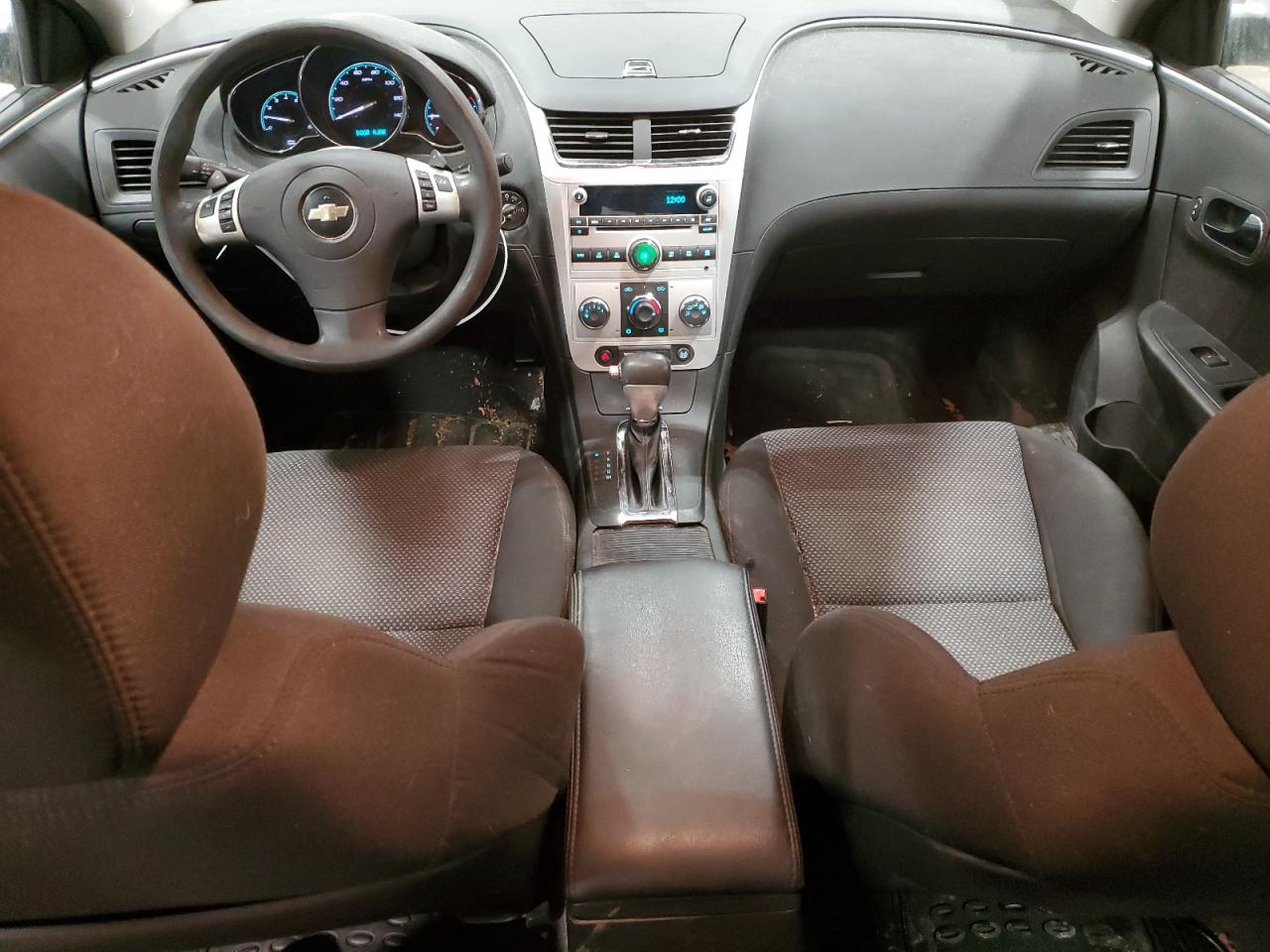 2010 Chevrolet Malibu - Image 8
