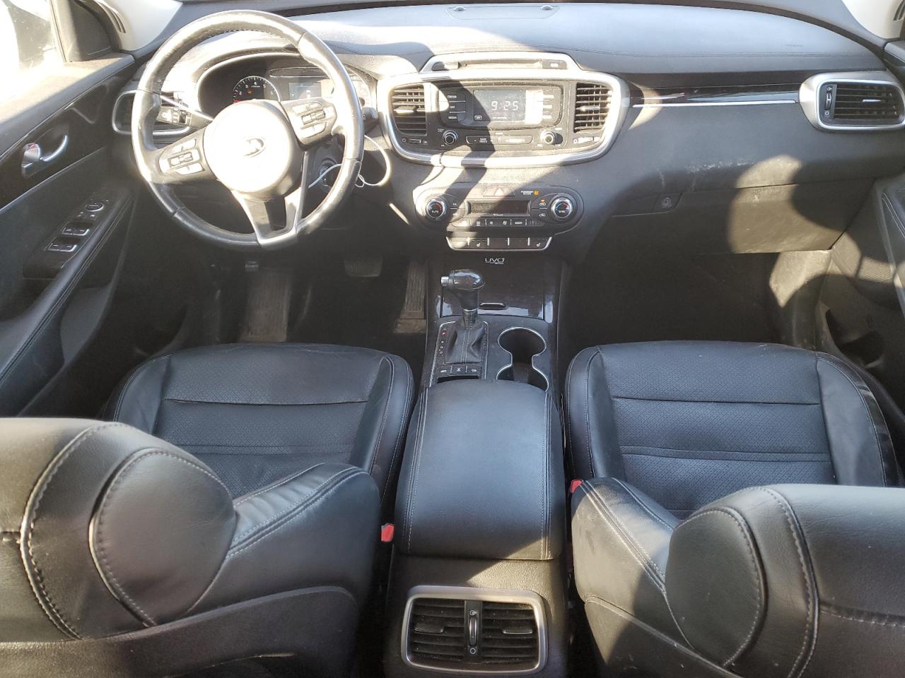 2016 Kia Sorento - Image 8