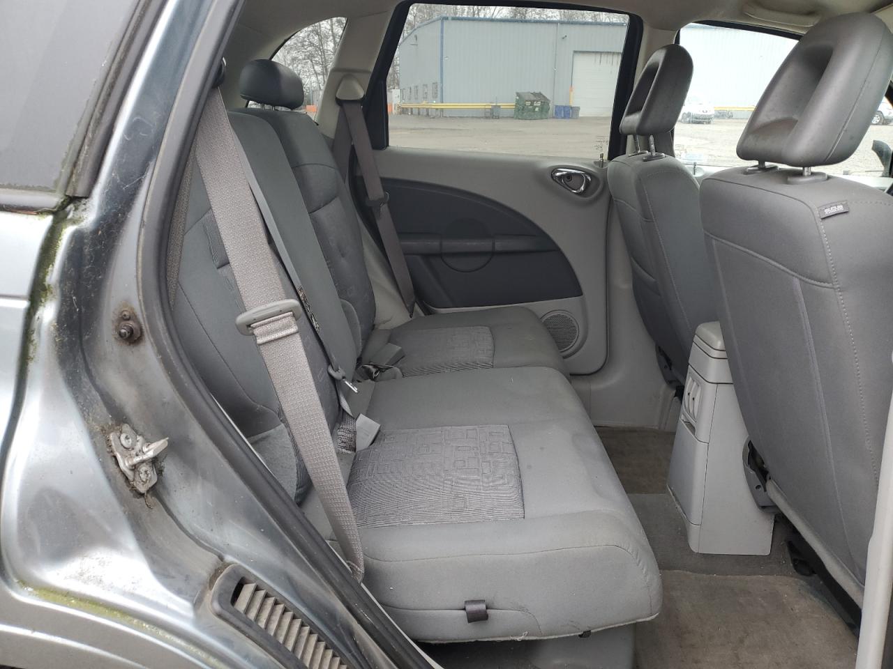 2010 Chrysler PT Cruiser - Image 10