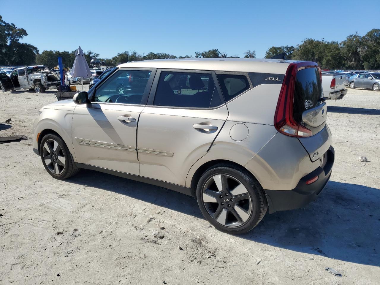 2020 Kia Soul - Image 2