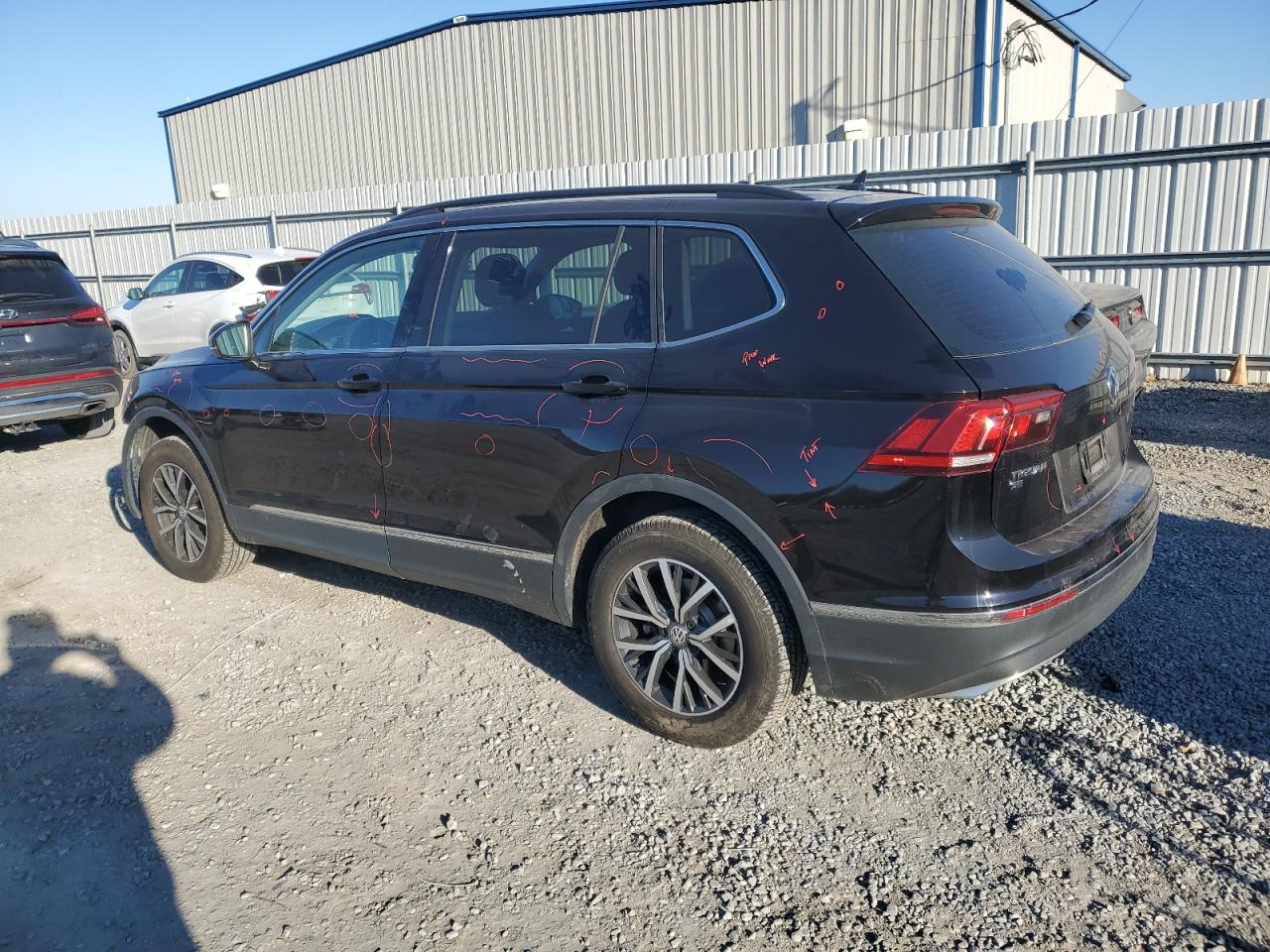 2020 Volkswagen Tiguan - Image 2
