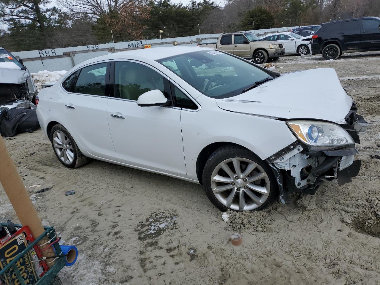 2014 Buick Verano - Image 4