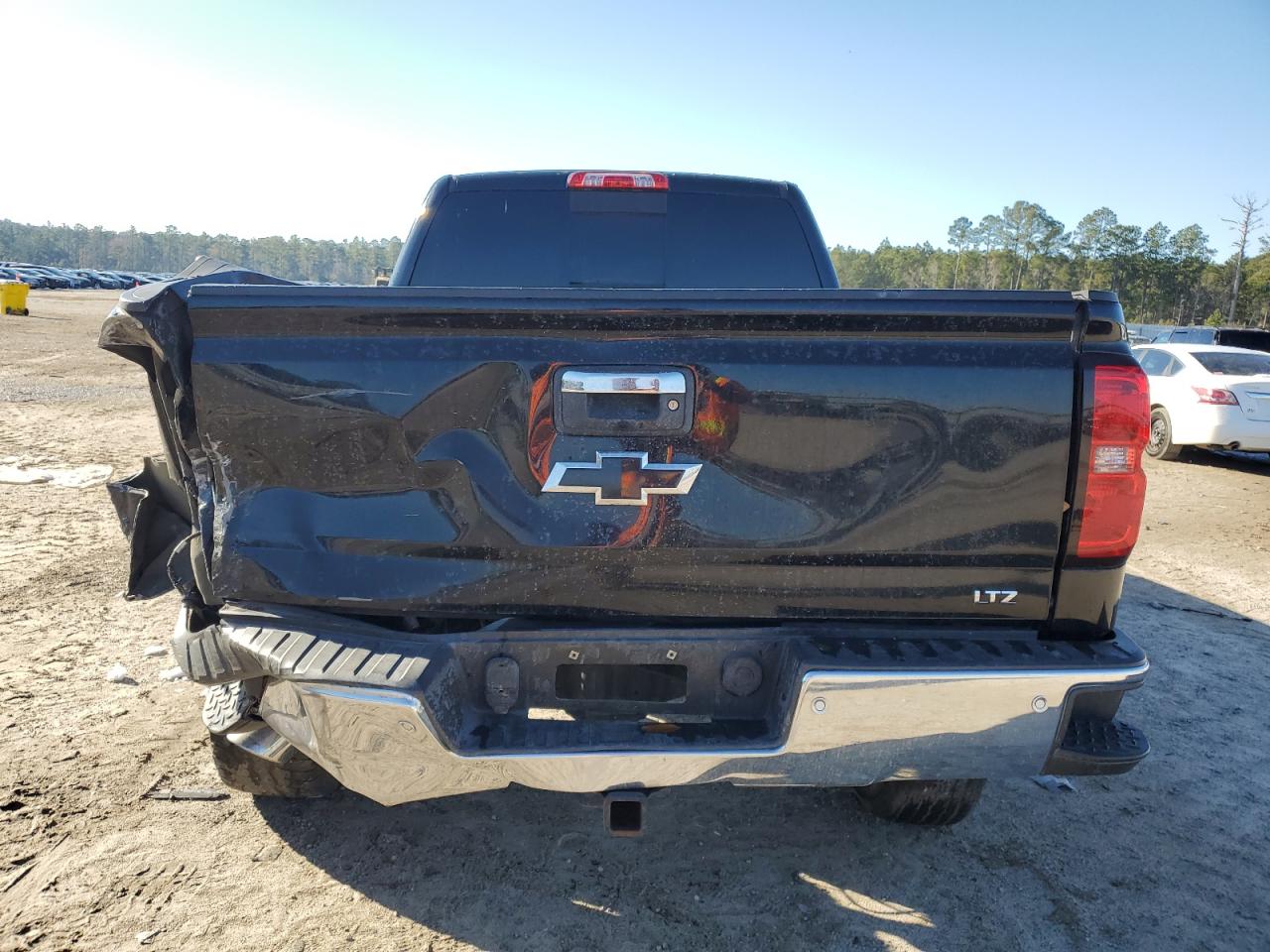 2015 Chevrolet Silverado - Image 6