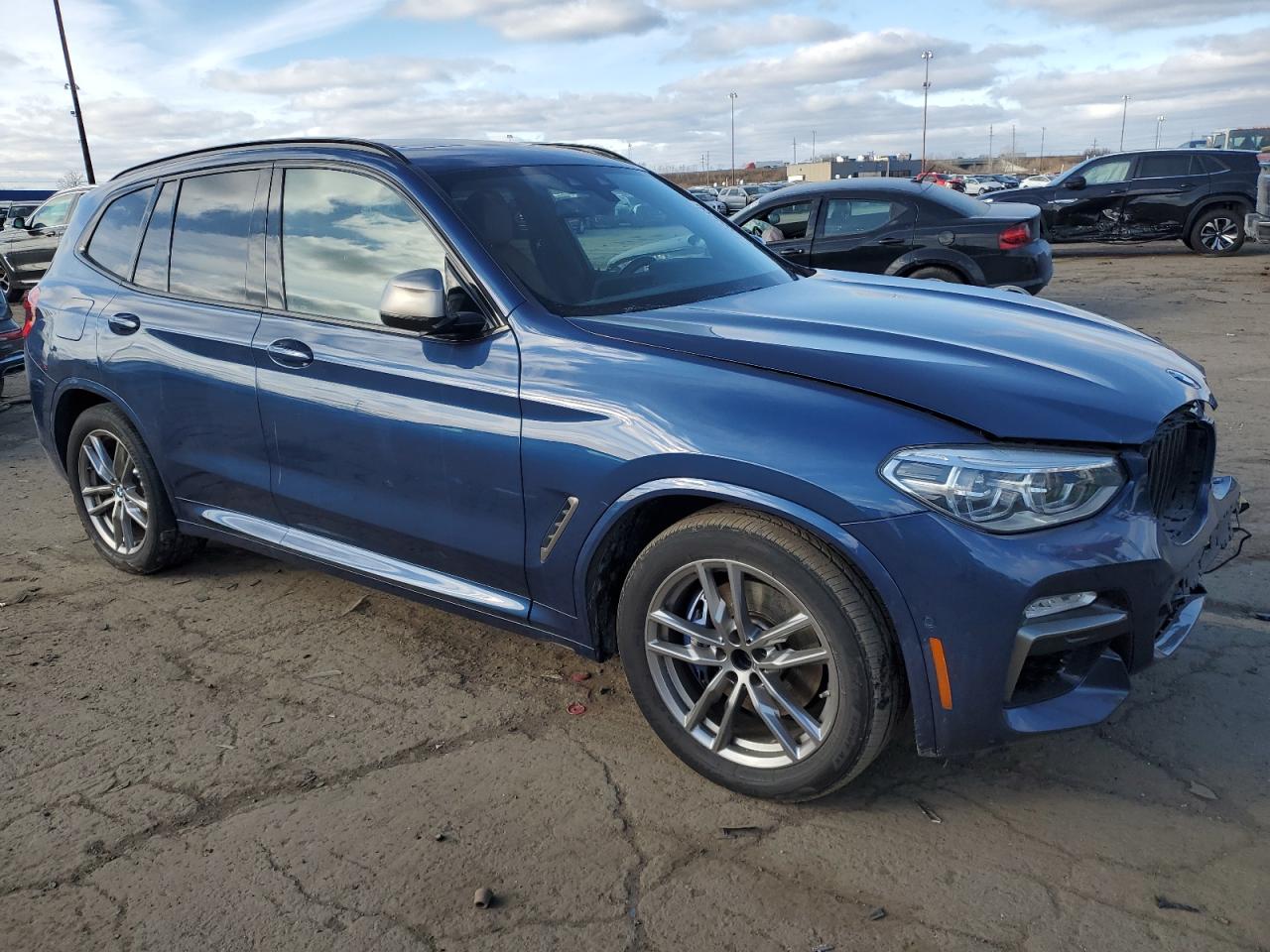 VIN 5UXTS3C56K0Z03920 2019 BMW X3 no.4