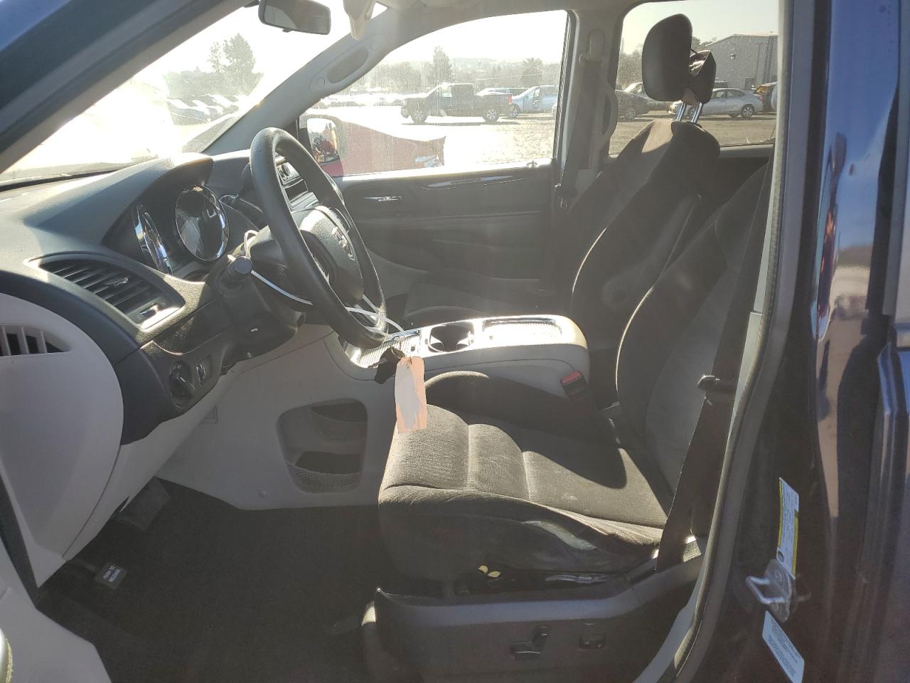2014 Dodge Caravan - Image 7