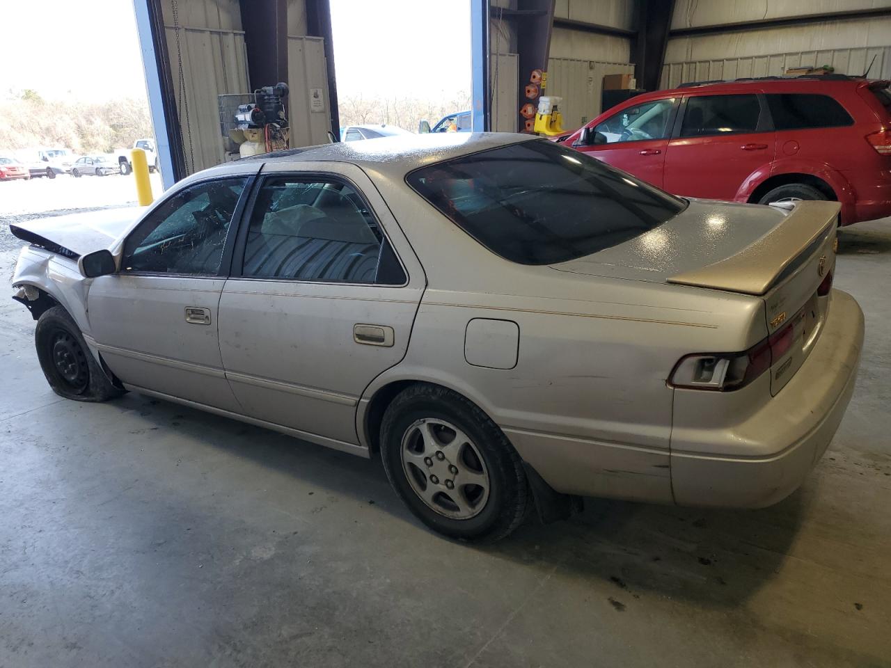 1997 Toyota Camry - Image 2