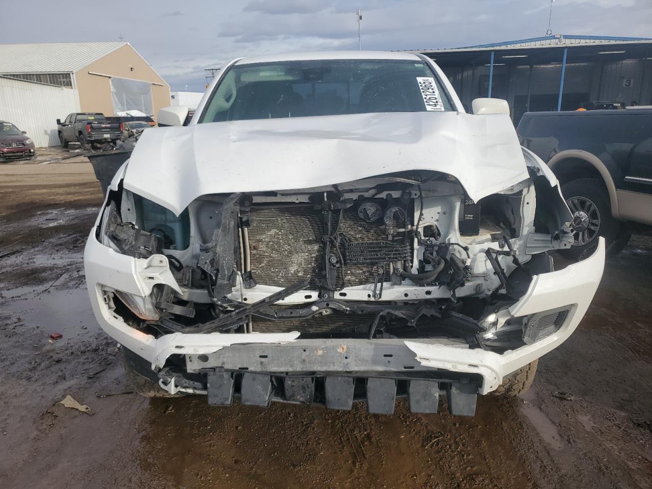 2018 Toyota Tacoma - Image 5