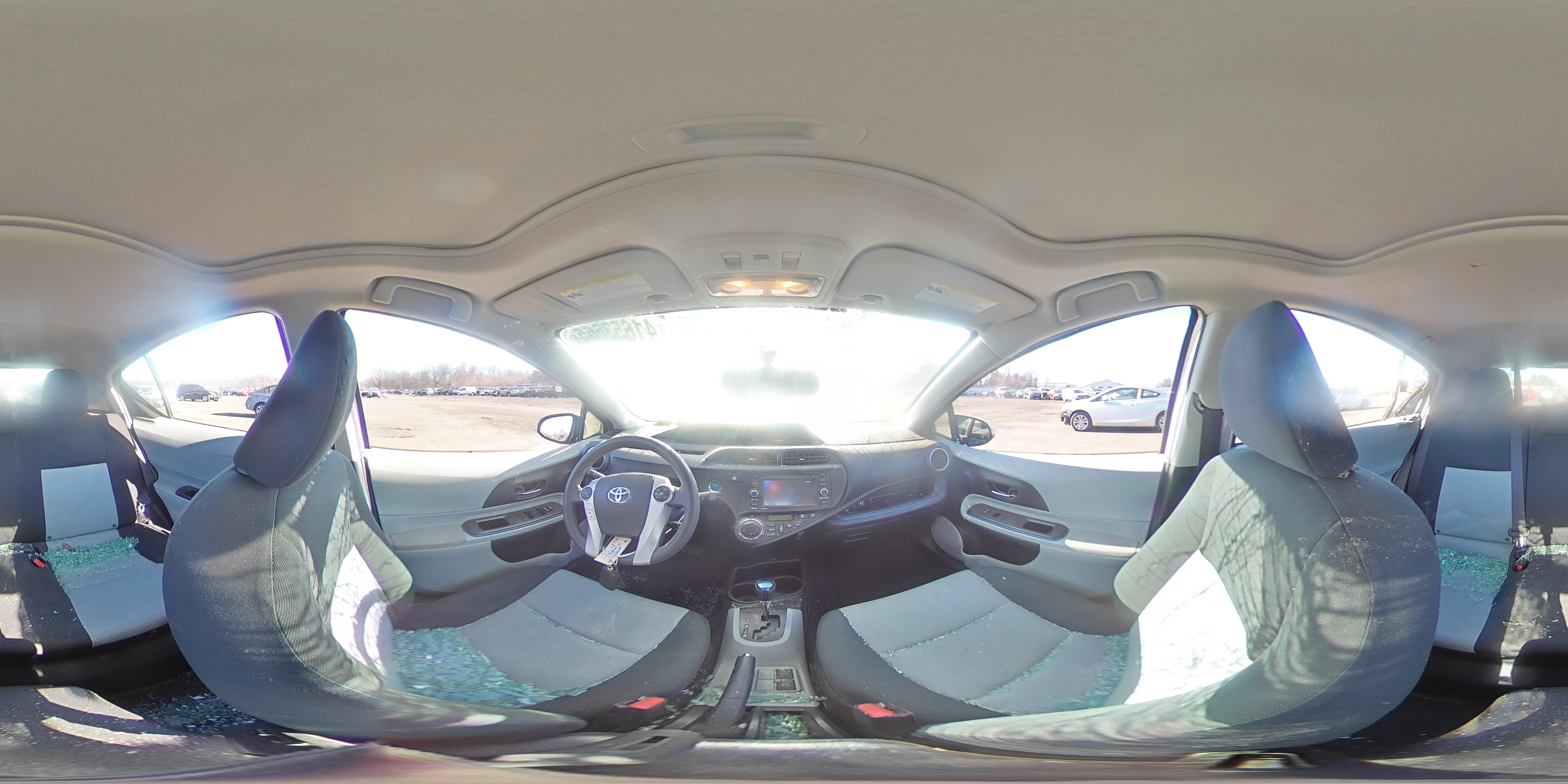 2013 Toyota Prius - Image 14